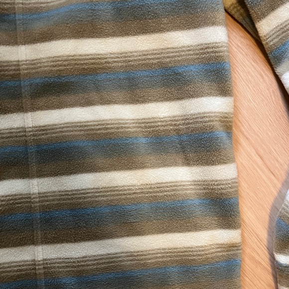 VISSLA Green and Gray Striped Hoodie - Picture 14 of 14